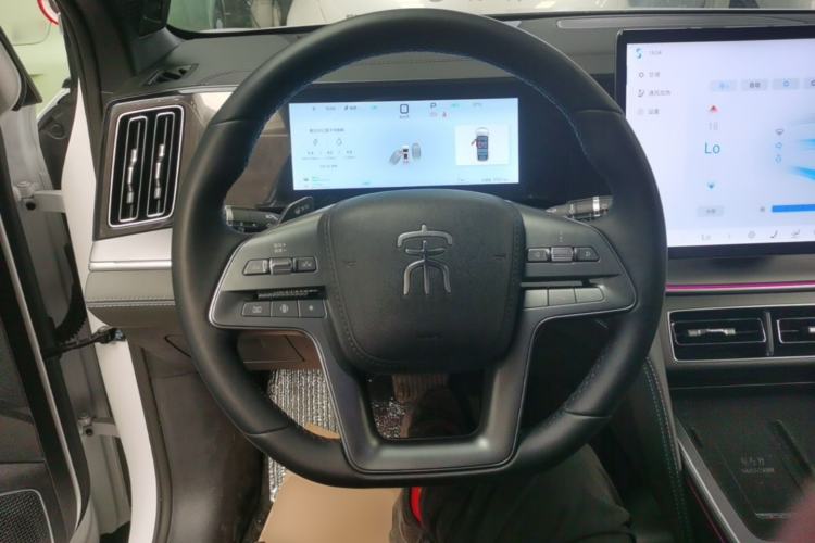 Used BYD Song L DM-i 2025 Intelligent Driving Version 160 km Beyond-Range Type Steering Wheel
