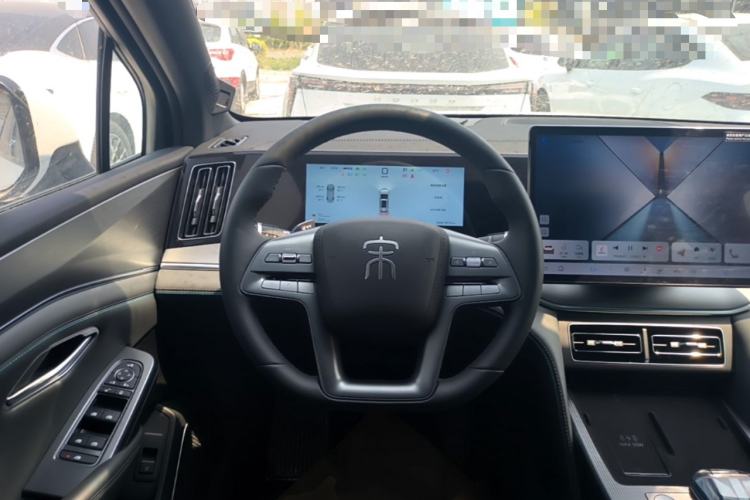 Used BYD Song L DM-i 2025 Intelligent Driving Version 160 km Beyond-Range Type Steering Wheel
