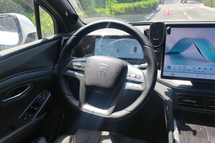 Used BYD Song L DM-i 2025 Intelligent Driving Version 160 km Excellence Edition Steering Wheel