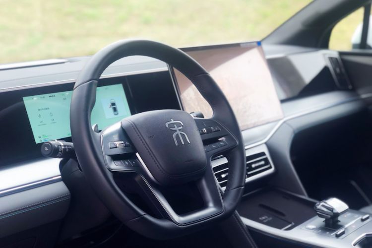 Used BYD Song L DM-i 2025 Intelligent Driving Version 160 km Beyond-Range Type Steering Wheel