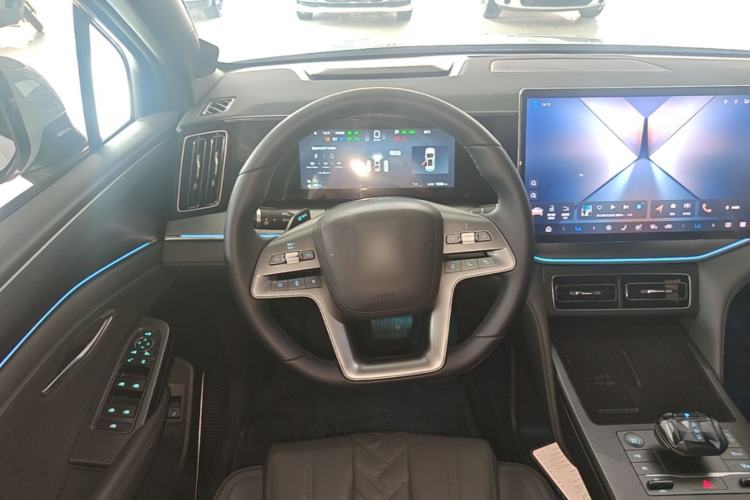 Used BYD Song L DM-i 2025 Intelligent Driving Version 112 km Beyond-Range Type Steering Wheel