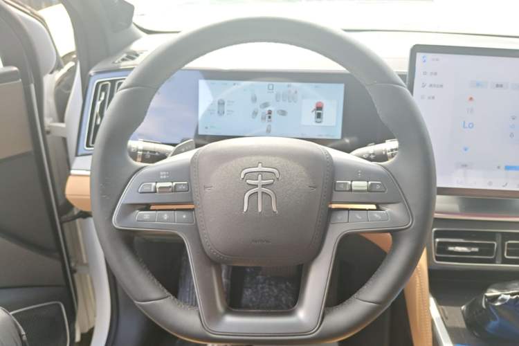 Used BYD Song L DM-i 2025 Intelligent Driving Version 160 km Beyond-Range Type Steering Wheel