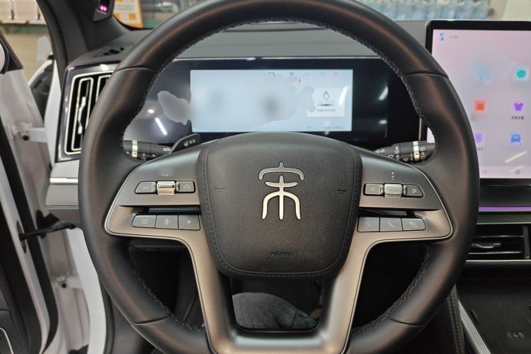 Used BYD Song L DM-i 2025 Intelligent Driving Version 160 km Beyond-Range Type Steering Wheel
