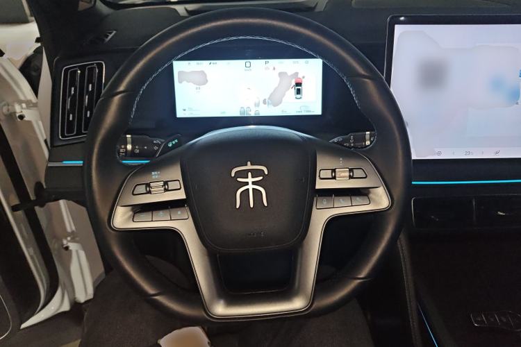 Used BYD Song L DM-i 2025 Intelligent Driving Version 160 km Beyond-Range Type Steering Wheel