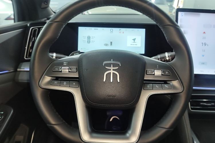 Used BYD Song L DM-i 2025 Intelligent Driving Version 160 km Beyond-Range Type Steering Wheel