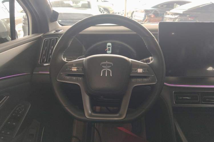 Used BYD Song L DM-i 2025 Intelligent Driving Version 112 km Beyond-Range Type Steering Wheel