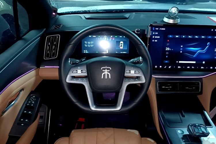 Used BYD Song L DM-i 2025 Intelligent Driving Version 160 km Beyond-Range Type Steering Wheel