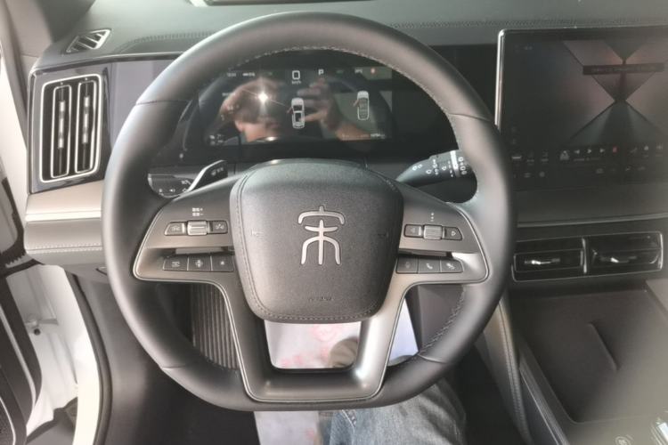 Used BYD Song L DM-i 2025 Intelligent Driving Version 112 km Leading Trim Steering Wheel