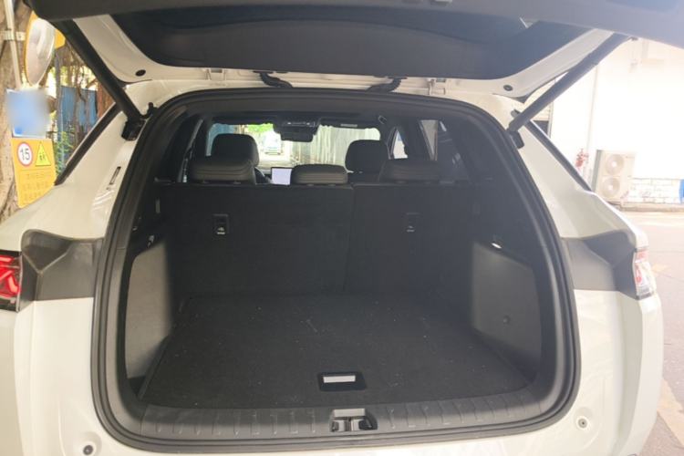 Used BYD Song L DM-i 2025 Intelligent Driving Version 112 km Beyond-Range Type Trunk