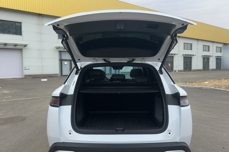 Used BYD Song L DM-i 2025 Intelligent Driving Version 112 km Beyond-Range Type Trunk