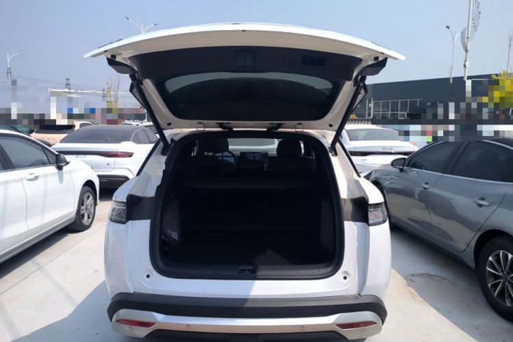 Used BYD Song L DM-i 2025 Intelligent Driving Version 160 km Beyond-Range Type Trunk