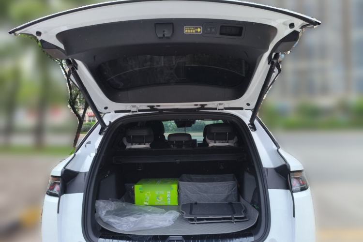 Used BYD Song L DM-i 2025 Intelligent Driving Version 160 km Beyond-Range Type Trunk