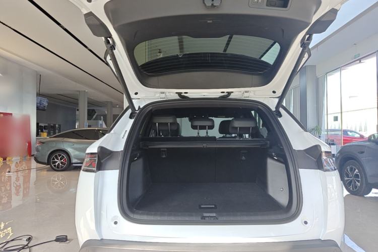 Used BYD Song L DM-i 2025 Intelligent Driving Version 160 km Beyond-Range Type Trunk