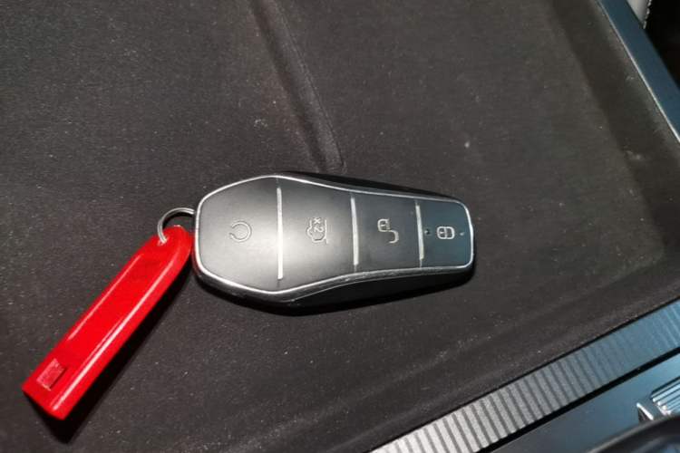 Used BYD Song L DM-i 2025 Intelligent Driving Version 112 km Leading Trim Vehicle Key
