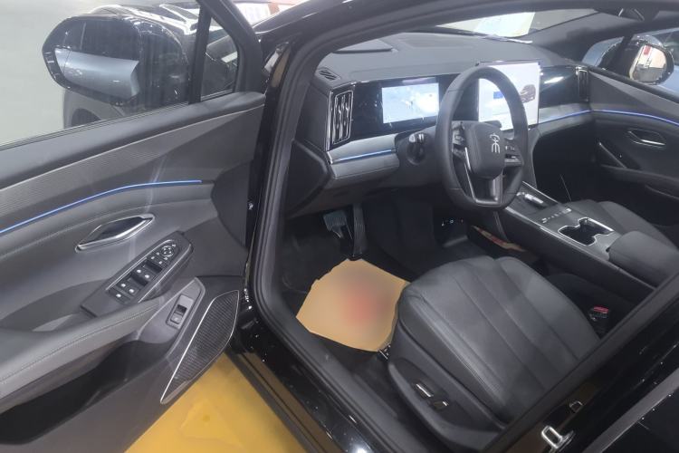 Used BYD Song L DM-i 2026 Model 200KM Superior Version Driver Seat