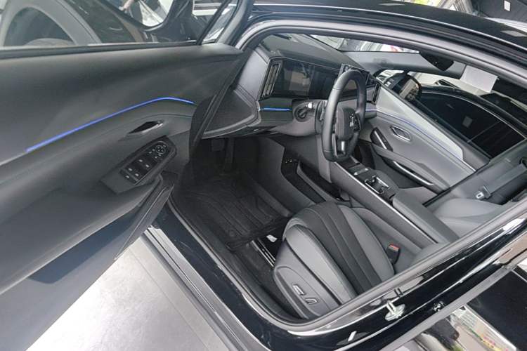 Used BYD Song L DM-i 2026 Model 200KM Superior Version Driver Seat
