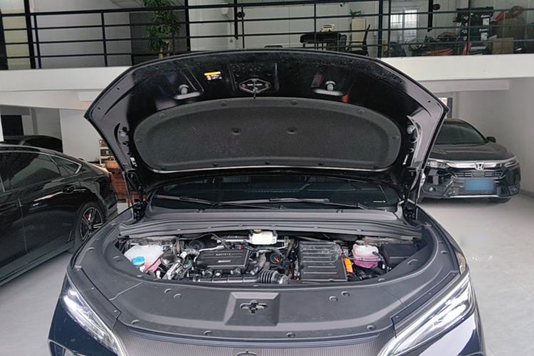 Used BYD Song L DM-i 2026 Model 200KM Superior Version Engine Bay