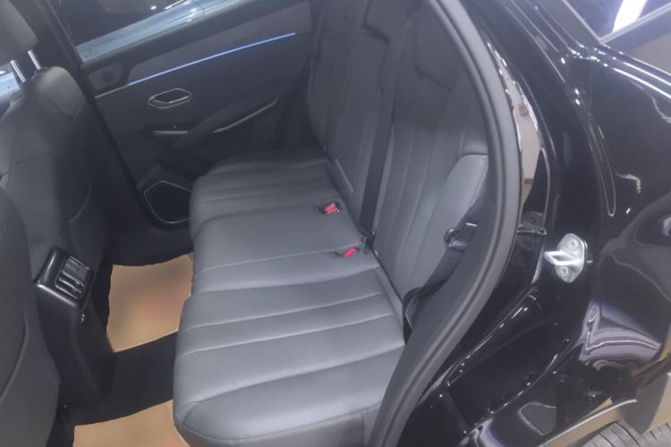 Used BYD Song L DM-i 2026 Model 200KM Superior Version Left Rear Seat