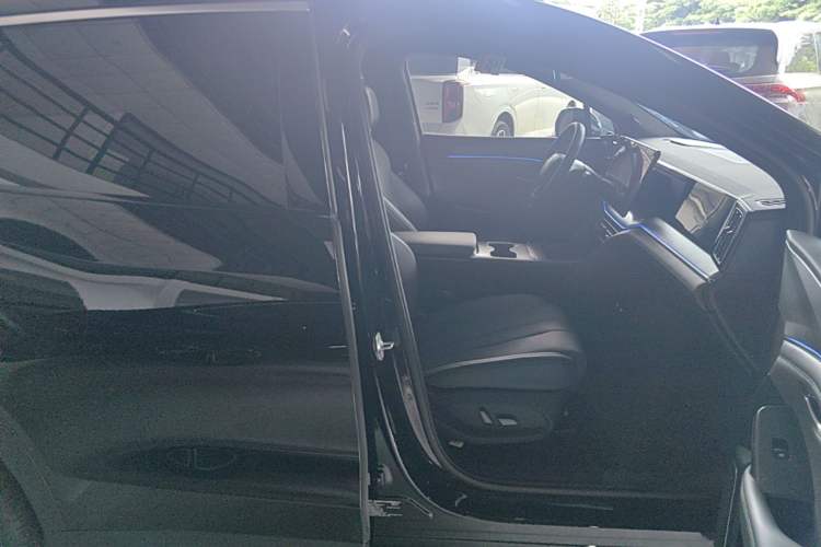 Used BYD Song L DM-i 2026 Model 200KM Superior Version Right Front Seat