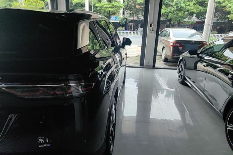 Used BYD Song L DM-i 2026 Model 200KM Superior Version Right Rear Taillight