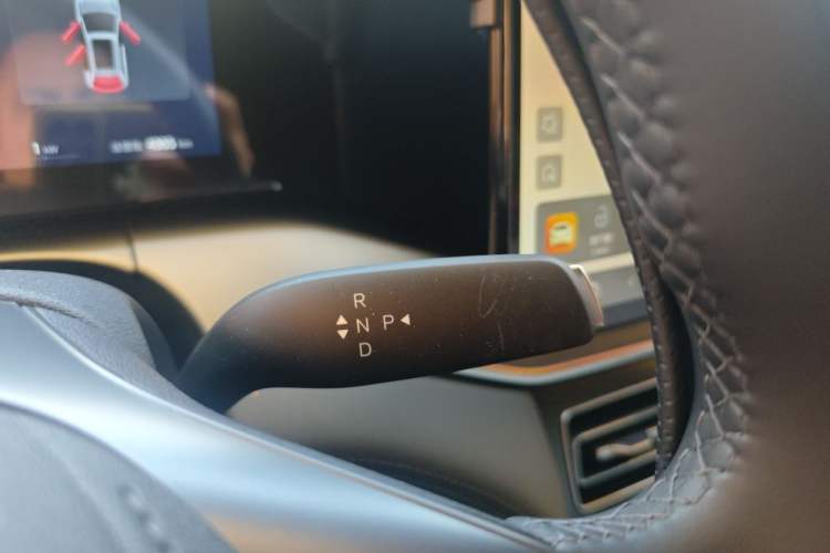 Used BYD Song L DM-i 2026 Model 130KM Superior Version Gear Lever
