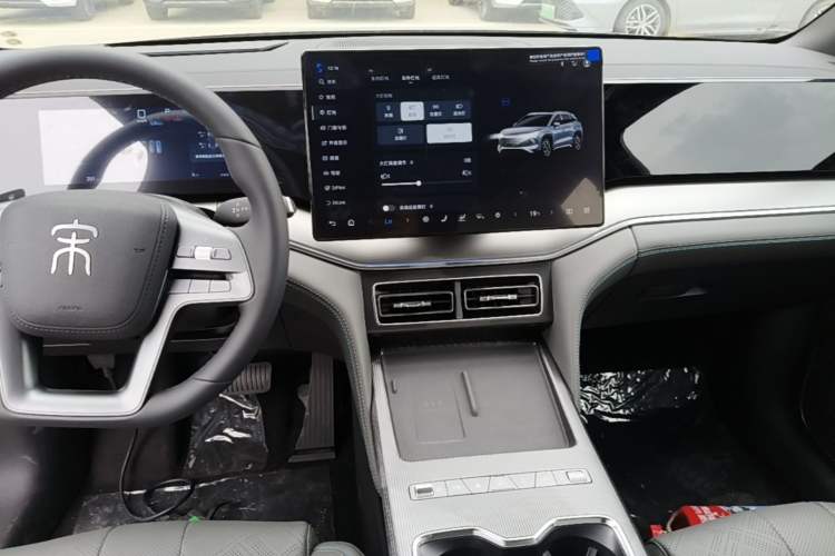 Used BYD Song L DM-i 2026 Model 130KM Superior Version Audio And AC Panel
