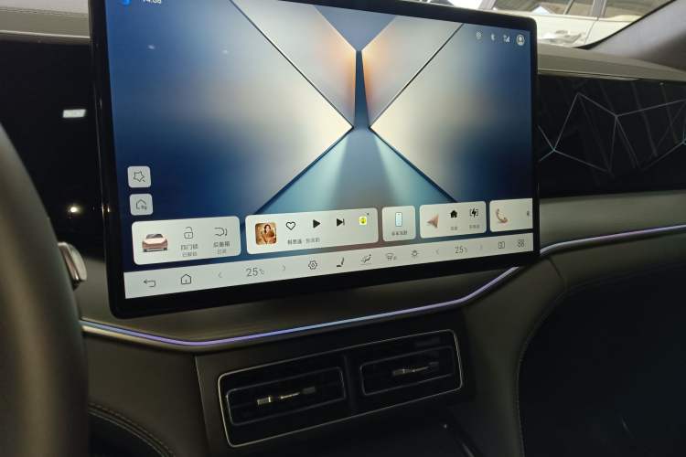 Used BYD Song L DM-i 2026 Model 200KM Superior Version Audio And AC Panel
