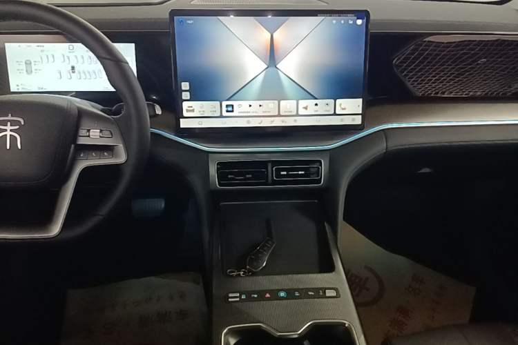 Used BYD Song L DM-i 2026 Model 200KM Superior Version Audio And AC Panel