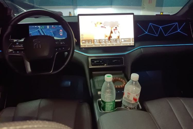 Used BYD Song L DM-i 2026 Model 200KM Superior Version Center Console