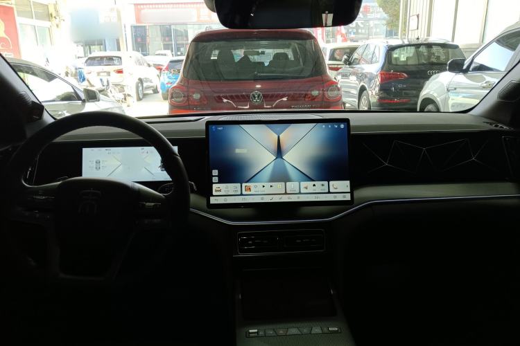 Used BYD Song L DM-i 2026 Model 200KM Superior Version Center Console