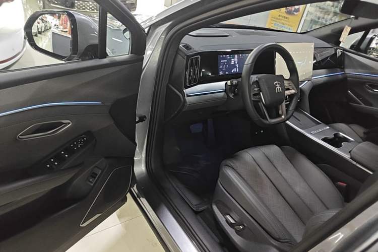 Used BYD Song L DM-i 2026 Model 130KM Superior Version Driver Seat