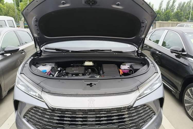 Used BYD Song L DM-i 2026 Model 130KM Superior Version Engine Bay