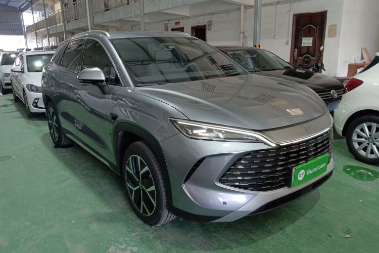 Used BYD Song L DM-i 2026 Model 200KM Superior Version Front Right 45 Deg