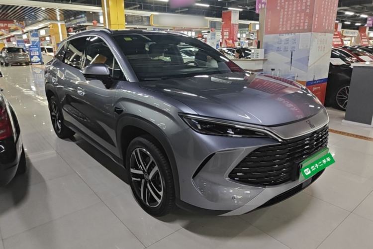 Used BYD Song L DM-i 2026 Model 130KM Superior Version Front Right 45 Deg