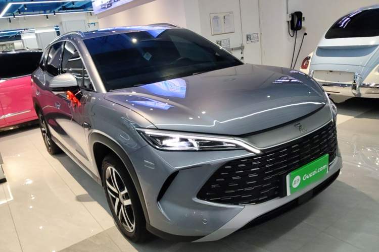 Used BYD Song L DM-i 2026 Model 130KM Superior Version Front Right 45 Deg
