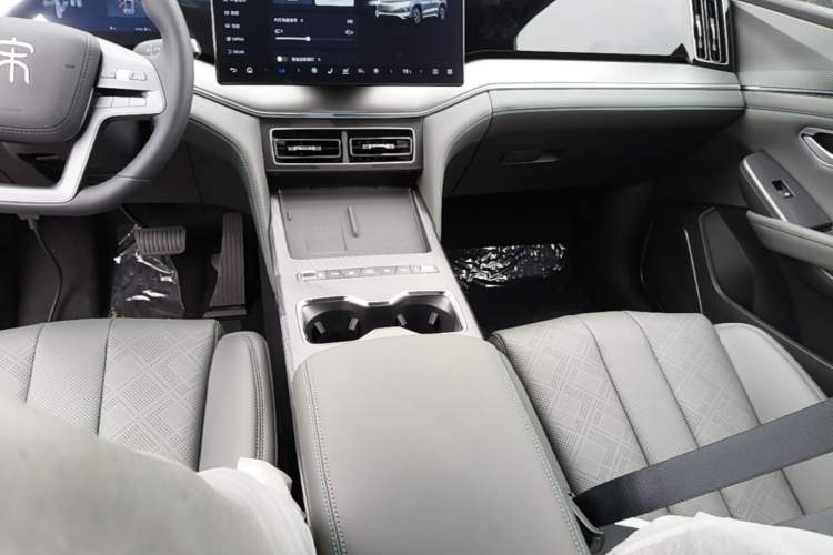 Used BYD Song L DM-i 2026 Model 130KM Superior Version Gear Lever