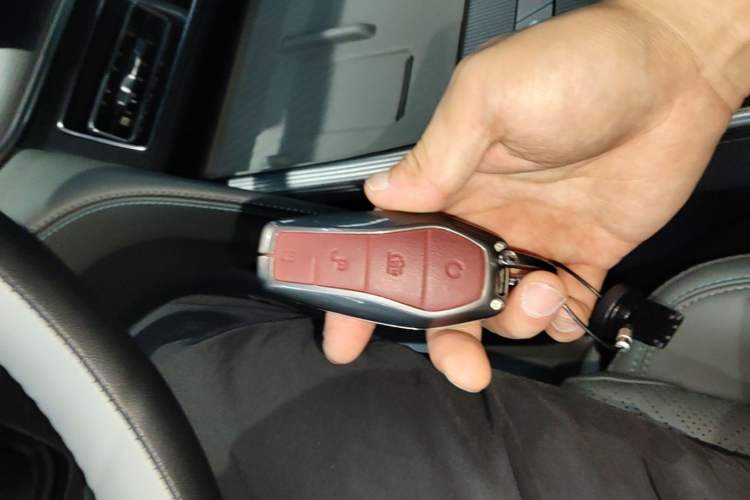 Used BYD Song L DM-i 2026 Model 130KM Superior Version Interior 1