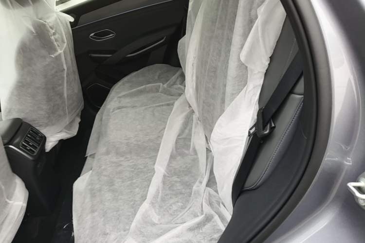 Used BYD Song L DM-i 2026 Model 130KM Superior Version Left Rear Seat