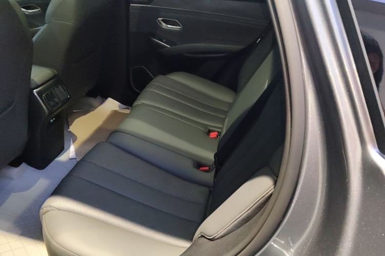 Used BYD Song L DM-i 2026 Model 130KM Superior Version Left Rear Seat