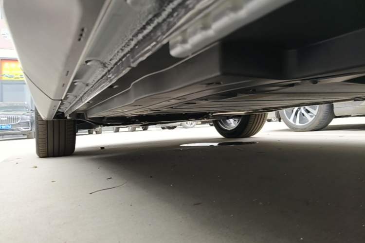 Used BYD Song L DM-i 2026 Model 130KM Superior Version Left Side Sill