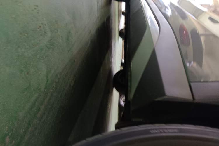 Used BYD Song L DM-i 2026 Model 200KM Superior Version Left Side Sill