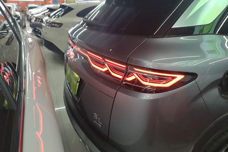 Used BYD Song L DM-i 2026 Model 200KM Superior Version Rear
