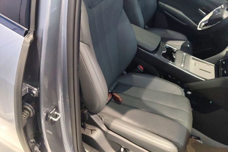 Used BYD Song L DM-i 2026 Model 130KM Superior Version Right Front Seat