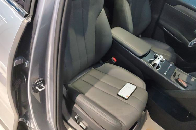 Used BYD Song L DM-i 2026 Model 130KM Superior Version Right Front Seat