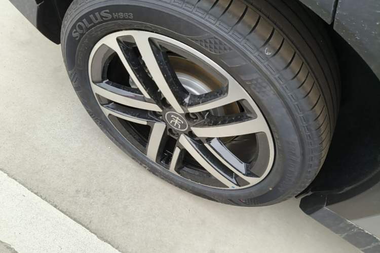 Used BYD Song L DM-i 2026 Model 130KM Superior Version Right Rear Wheel Hub
