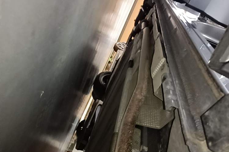 Used BYD Song L DM-i 2026 Model 200KM Superior Version Right Side Sill