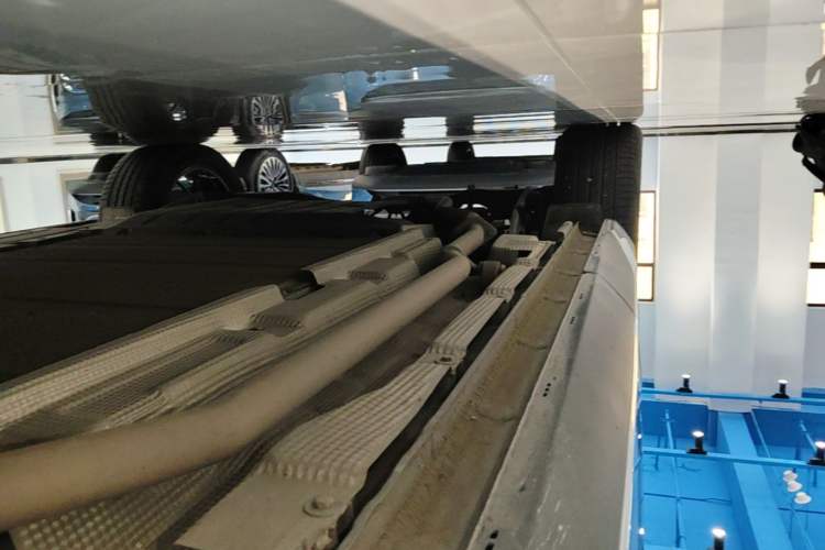 Used BYD Song L DM-i 2026 Model 130KM Superior Version Right Side Sill