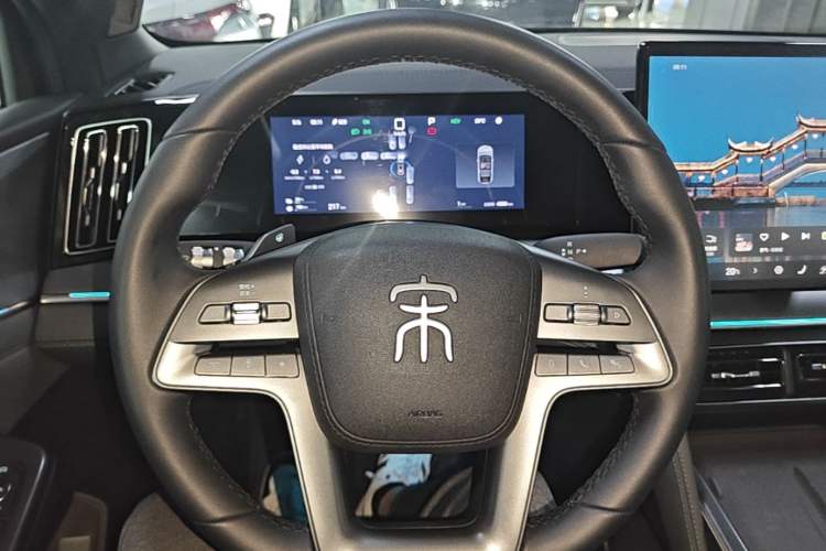 Used BYD Song L DM-i 2026 Model 130KM Superior Version Steering Wheel