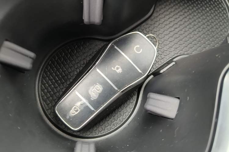Used BYD Song L DM-i 2026 Model 130KM Superior Version Vehicle Key