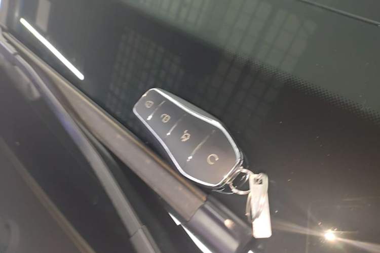 Used BYD Song L DM-i 2026 Model 200KM Superior Version Vehicle Key